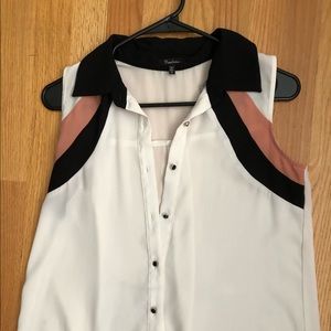 Monteau Sleeveless Black, Pink, White Button Up Top
